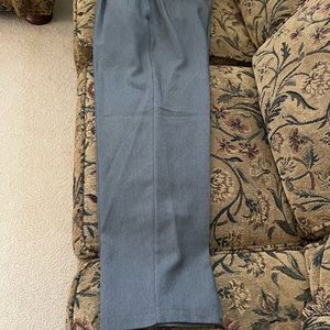 Men’s gray pleated dress pants. Size 34Wx 32L.